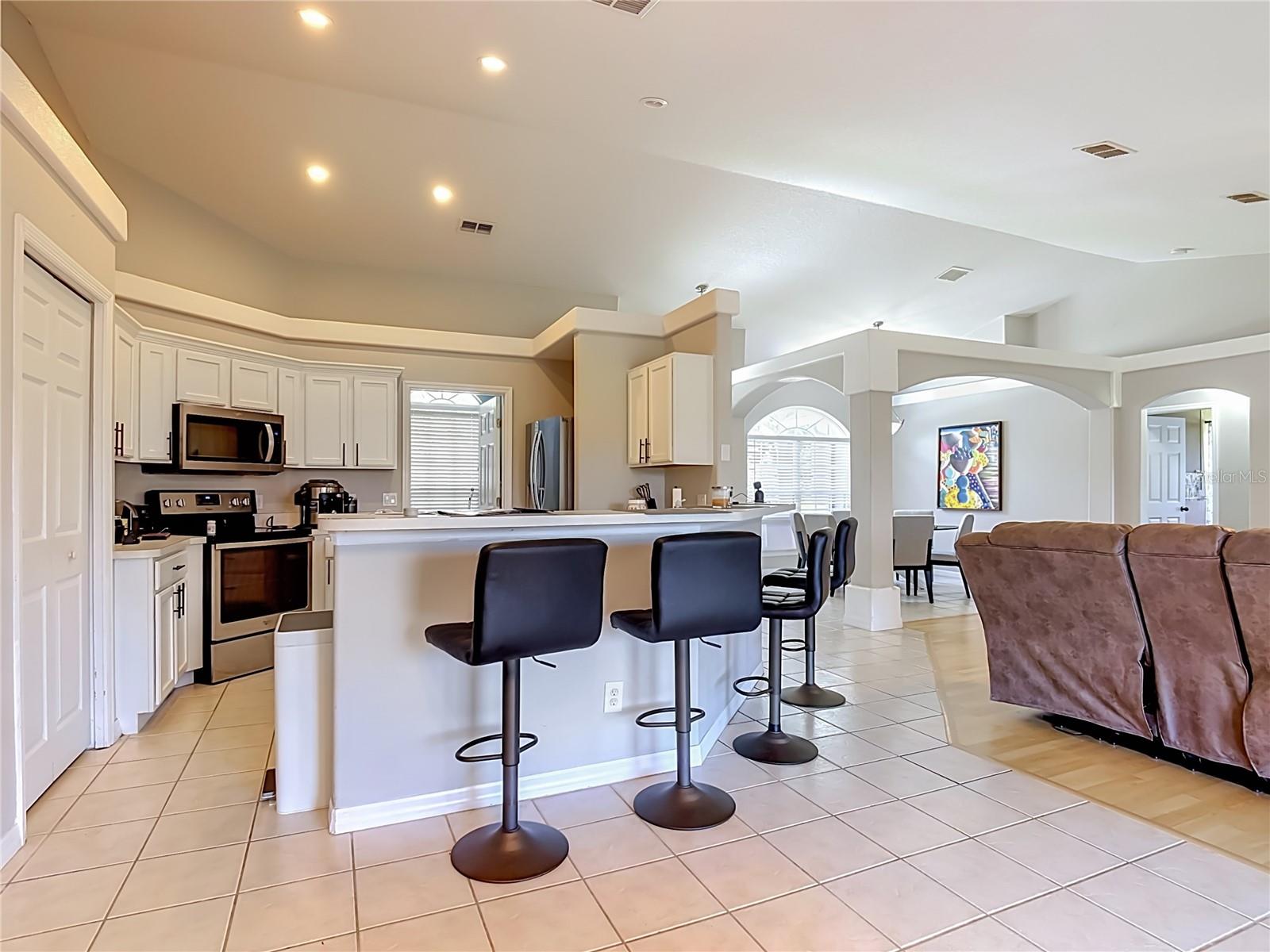 CANOE CREEK LAKES UNIT 4 - Residential