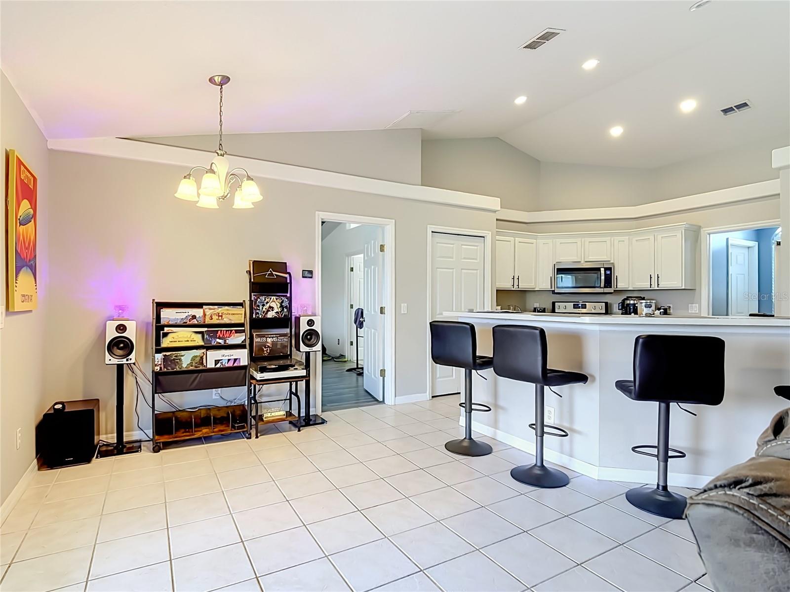 CANOE CREEK LAKES UNIT 4 - Residential