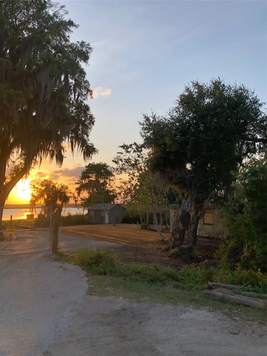 ACREAGE & UNREC - Residential