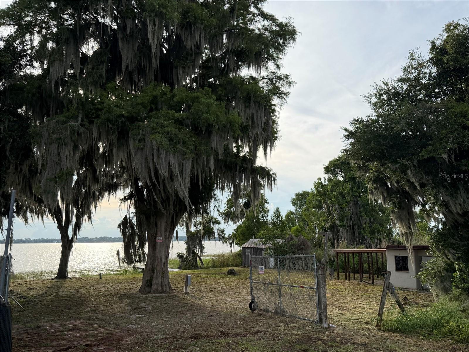 ACREAGE & UNREC - Residential