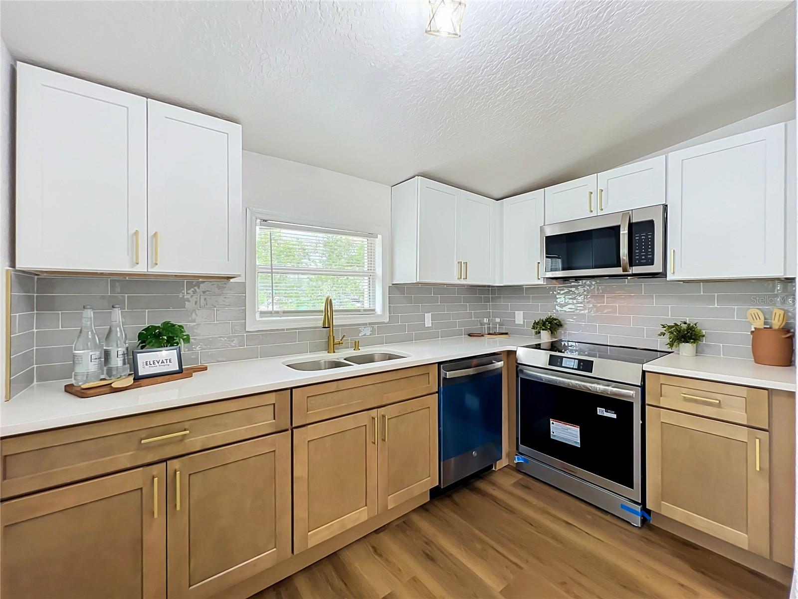 PINE HILLS MANOR - Residential
