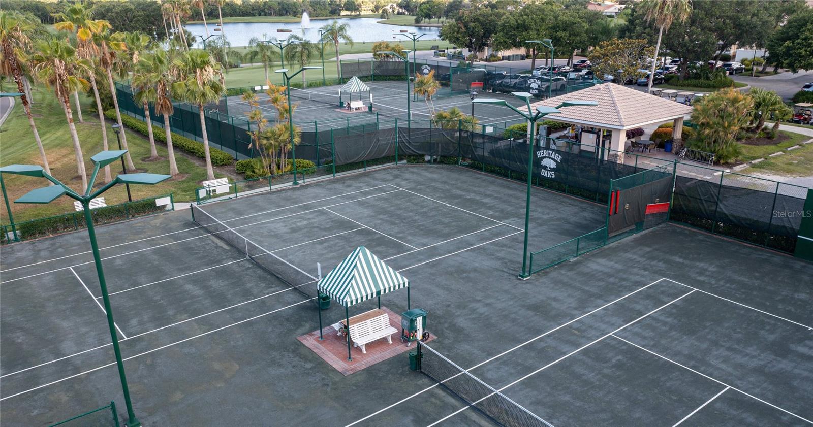 HERITAGE OAKS GOLF & COUNTRY CLUB - Residential