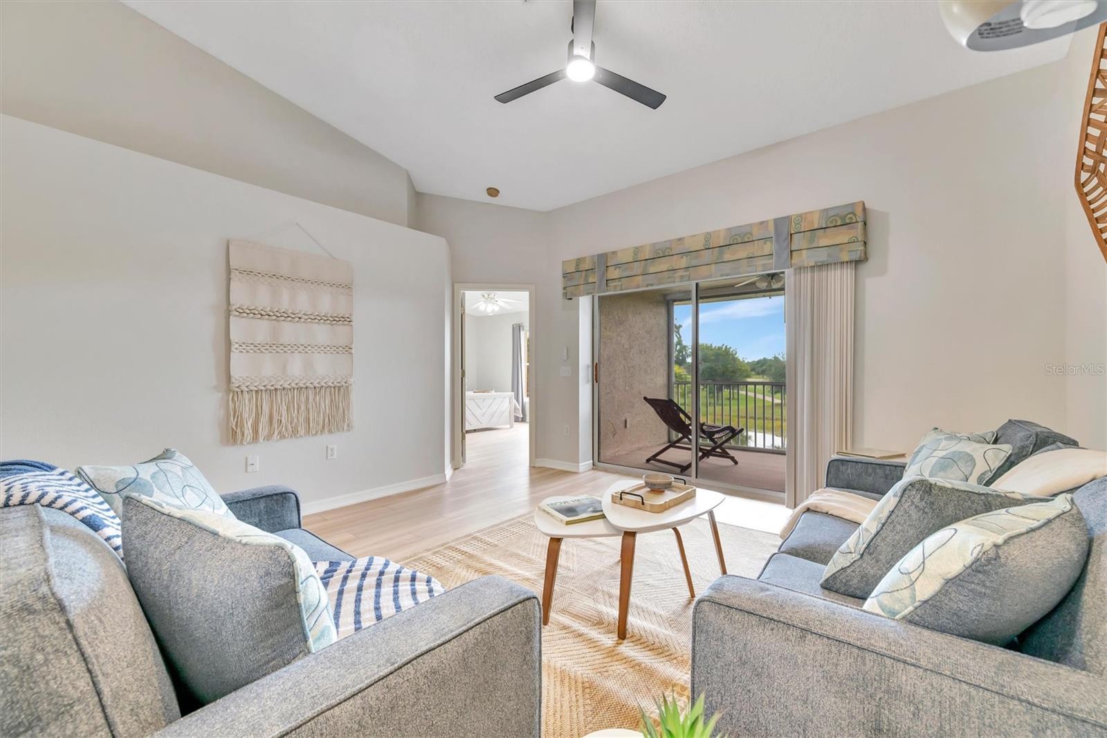 HERITAGE OAKS GOLF & COUNTRY CLUB - Residential