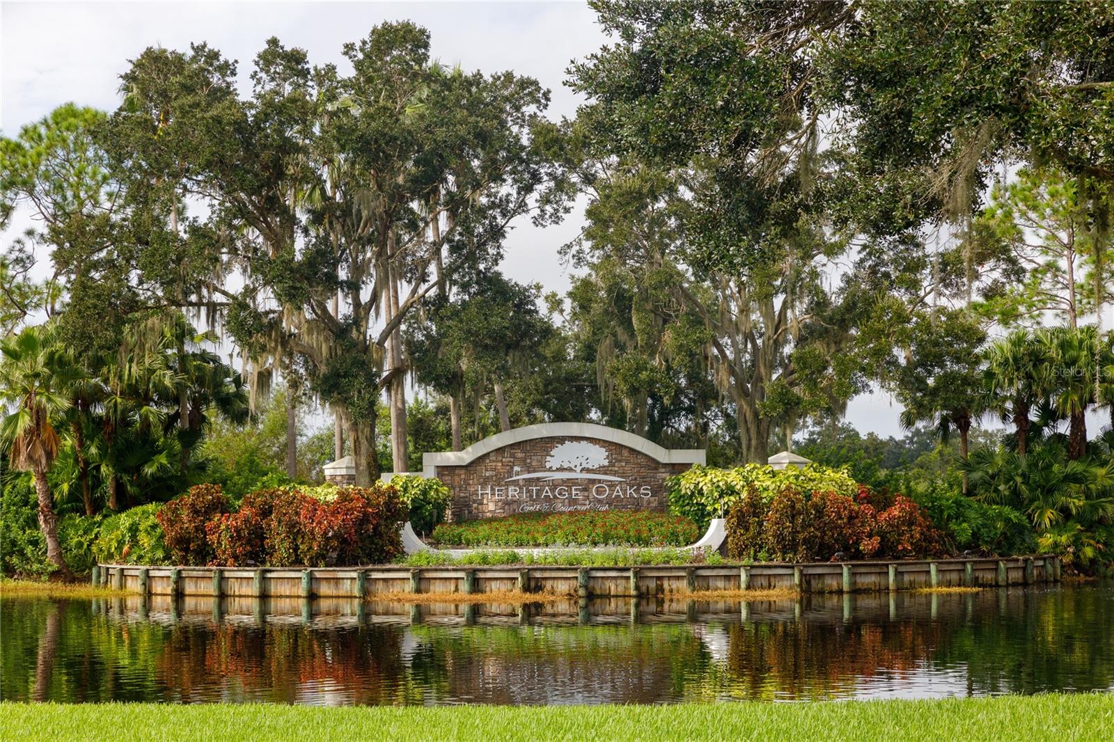 HERITAGE OAKS GOLF & COUNTRY CLUB - Residential