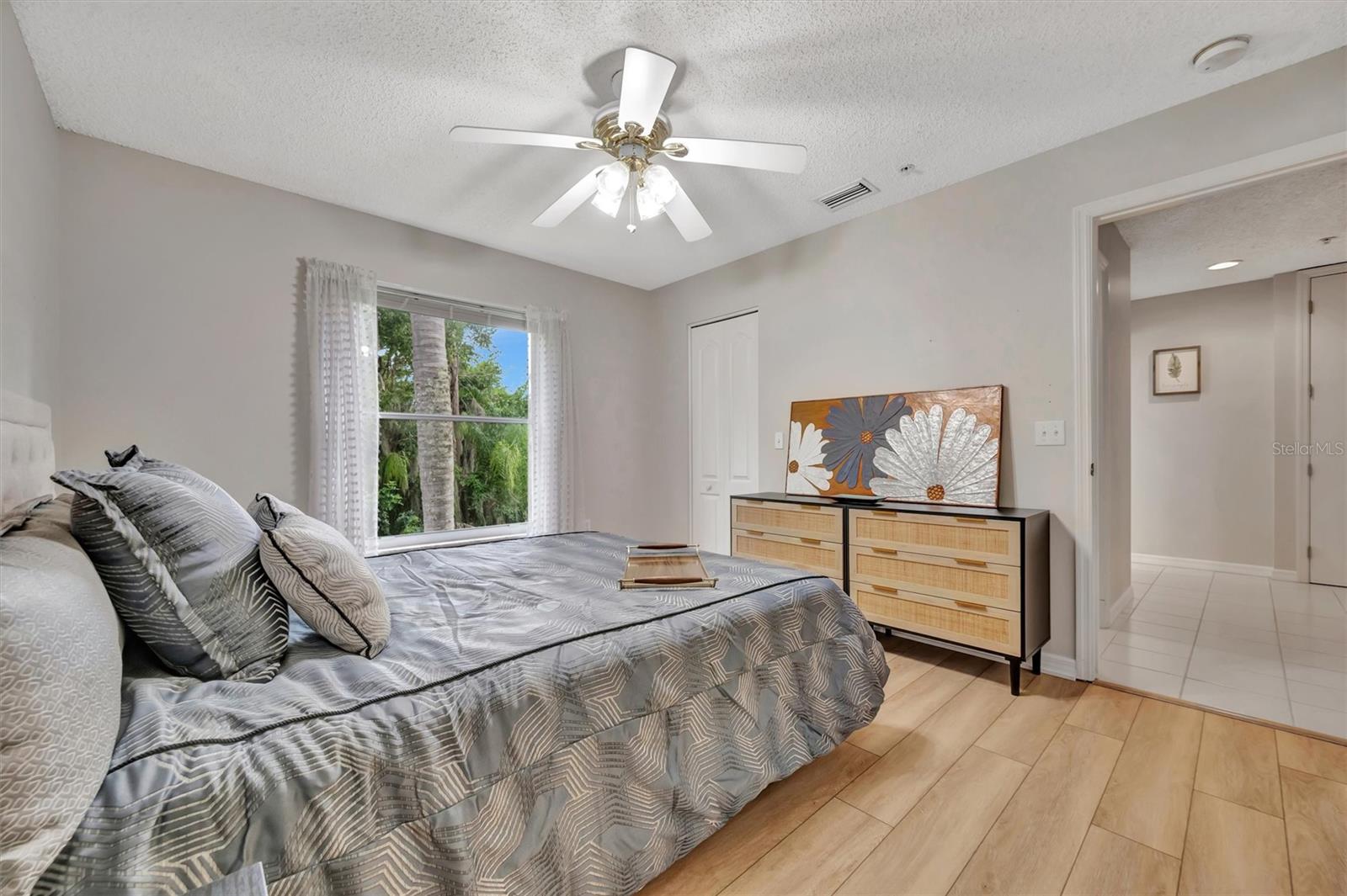 HERITAGE OAKS GOLF & COUNTRY CLUB - Residential
