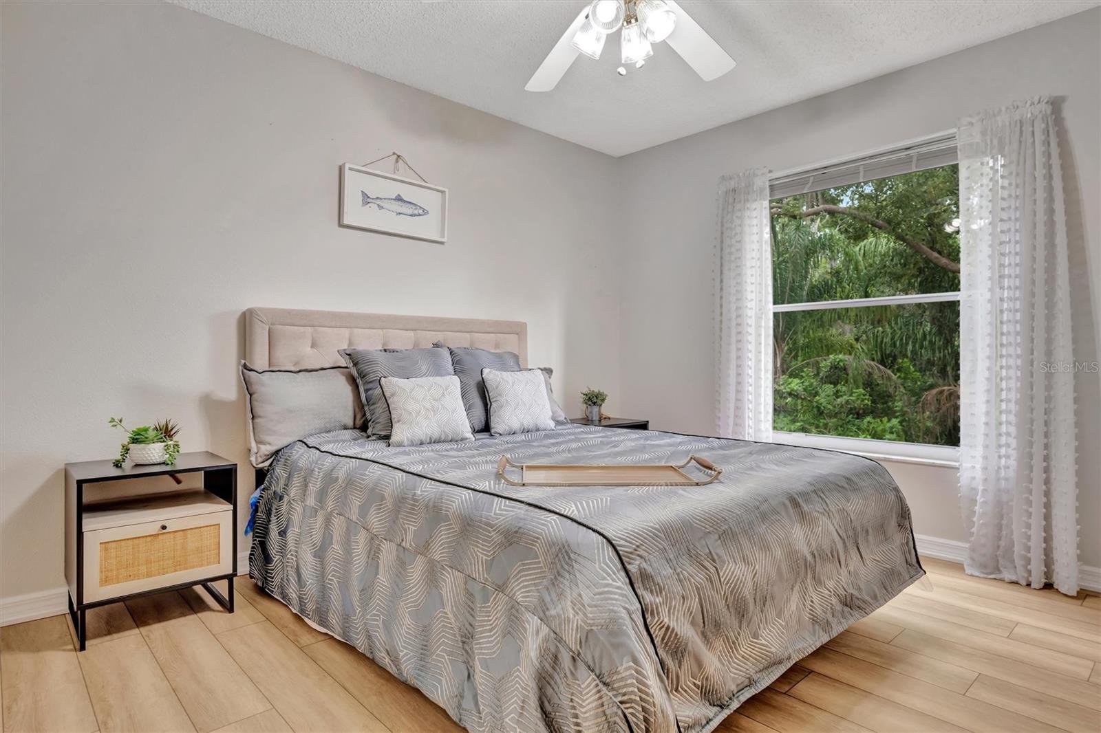 HERITAGE OAKS GOLF & COUNTRY CLUB - Residential