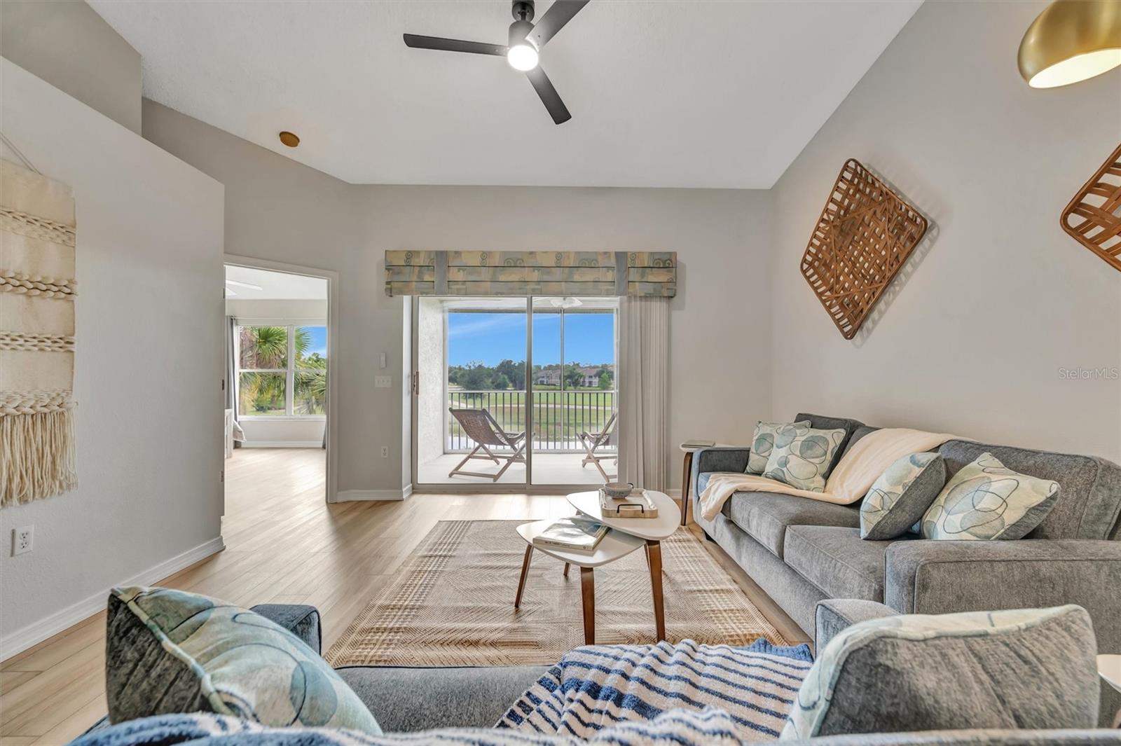 HERITAGE OAKS GOLF & COUNTRY CLUB - Residential