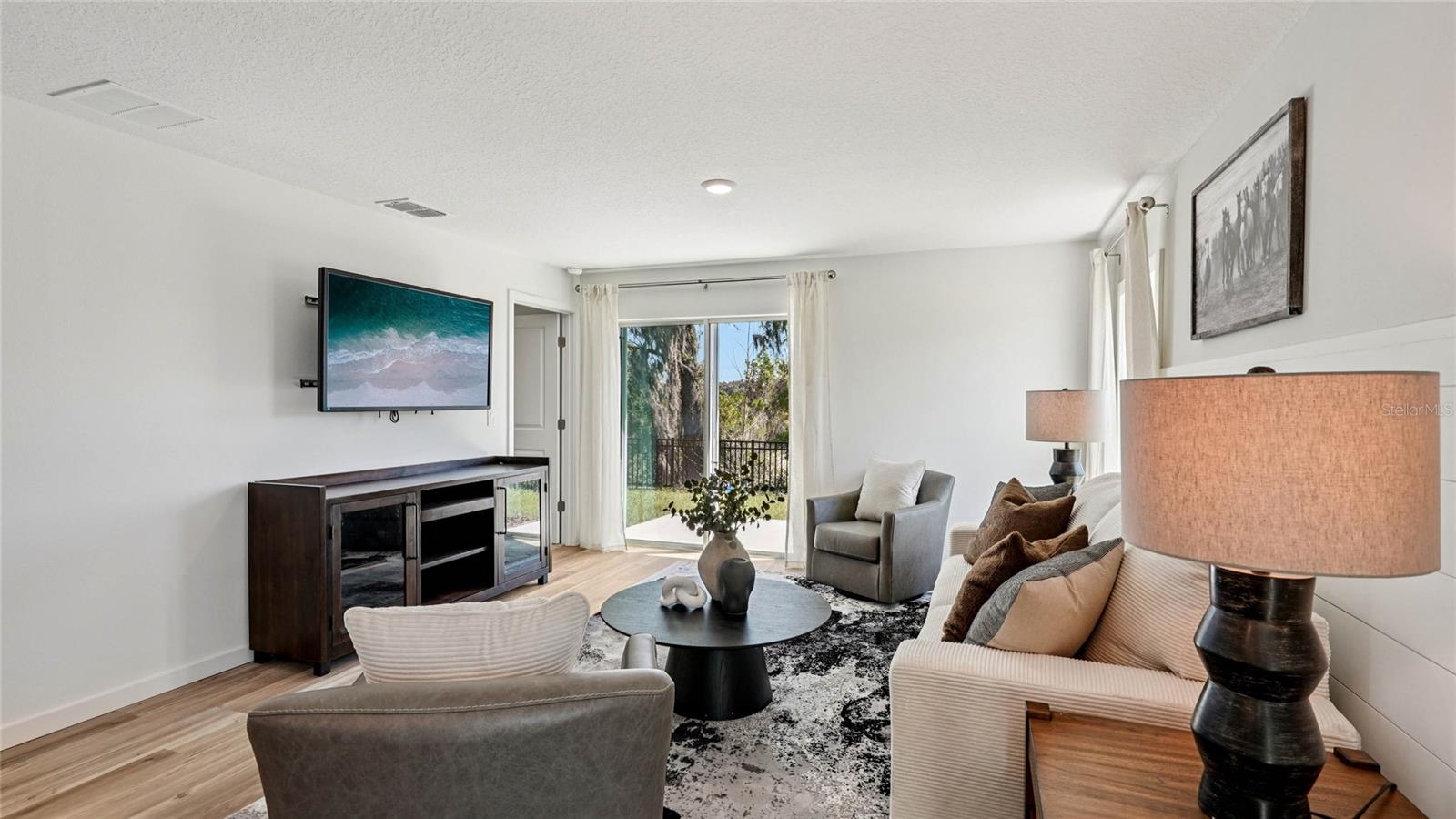 HARMONY WEST - Residential
