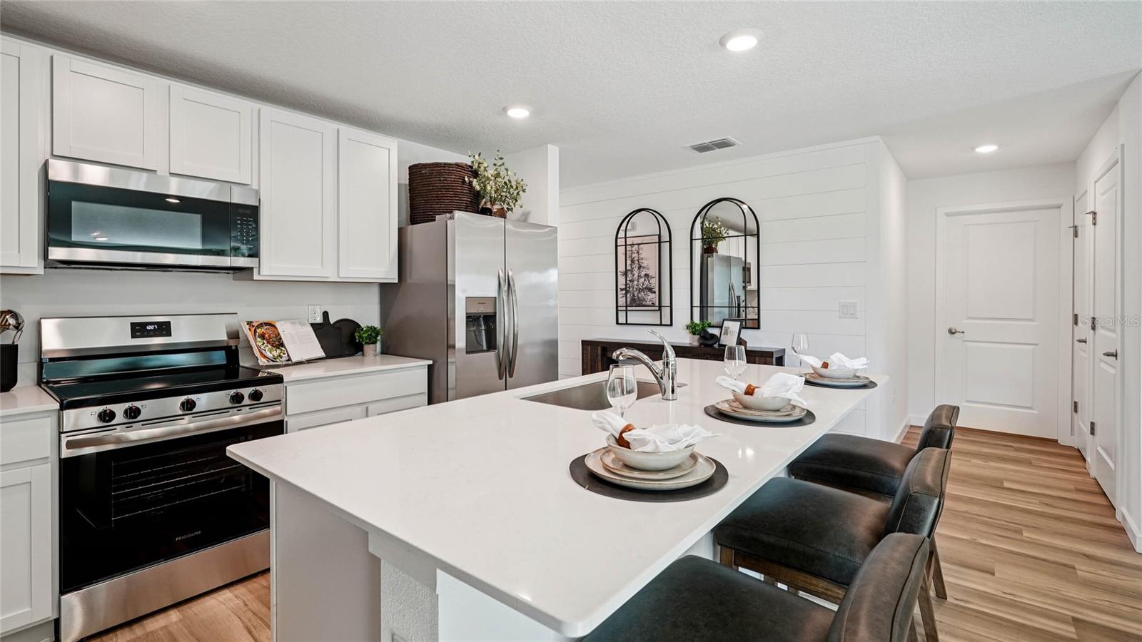 HARMONY WEST - Residential