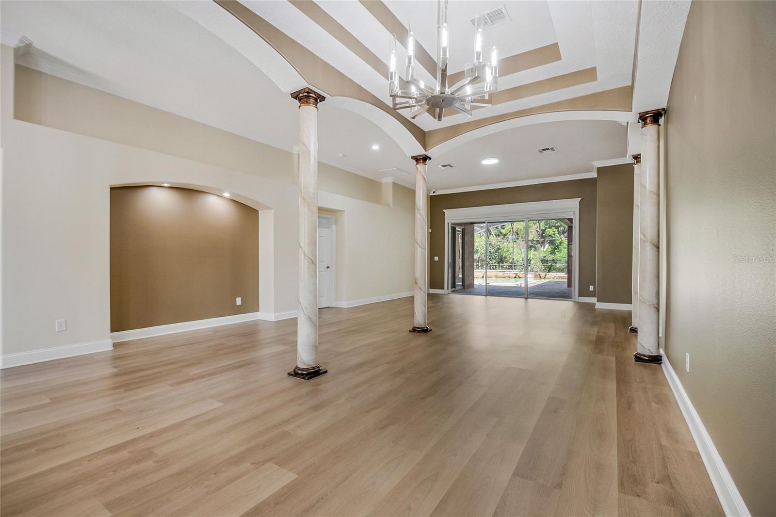 VISTA LAKES - Residential