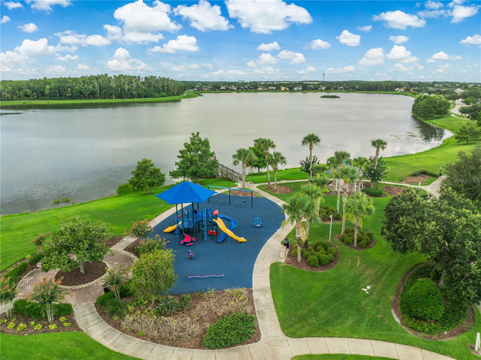 VISTA LAKES - Residential