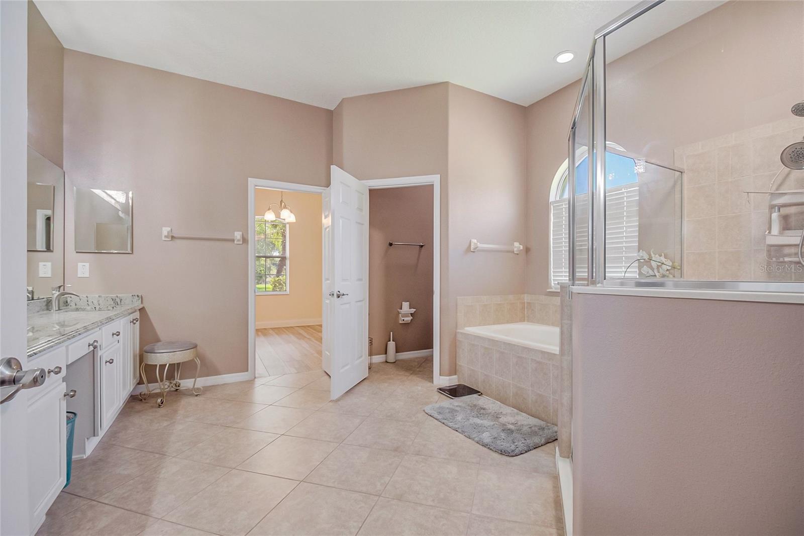 VISTA LAKES - Residential