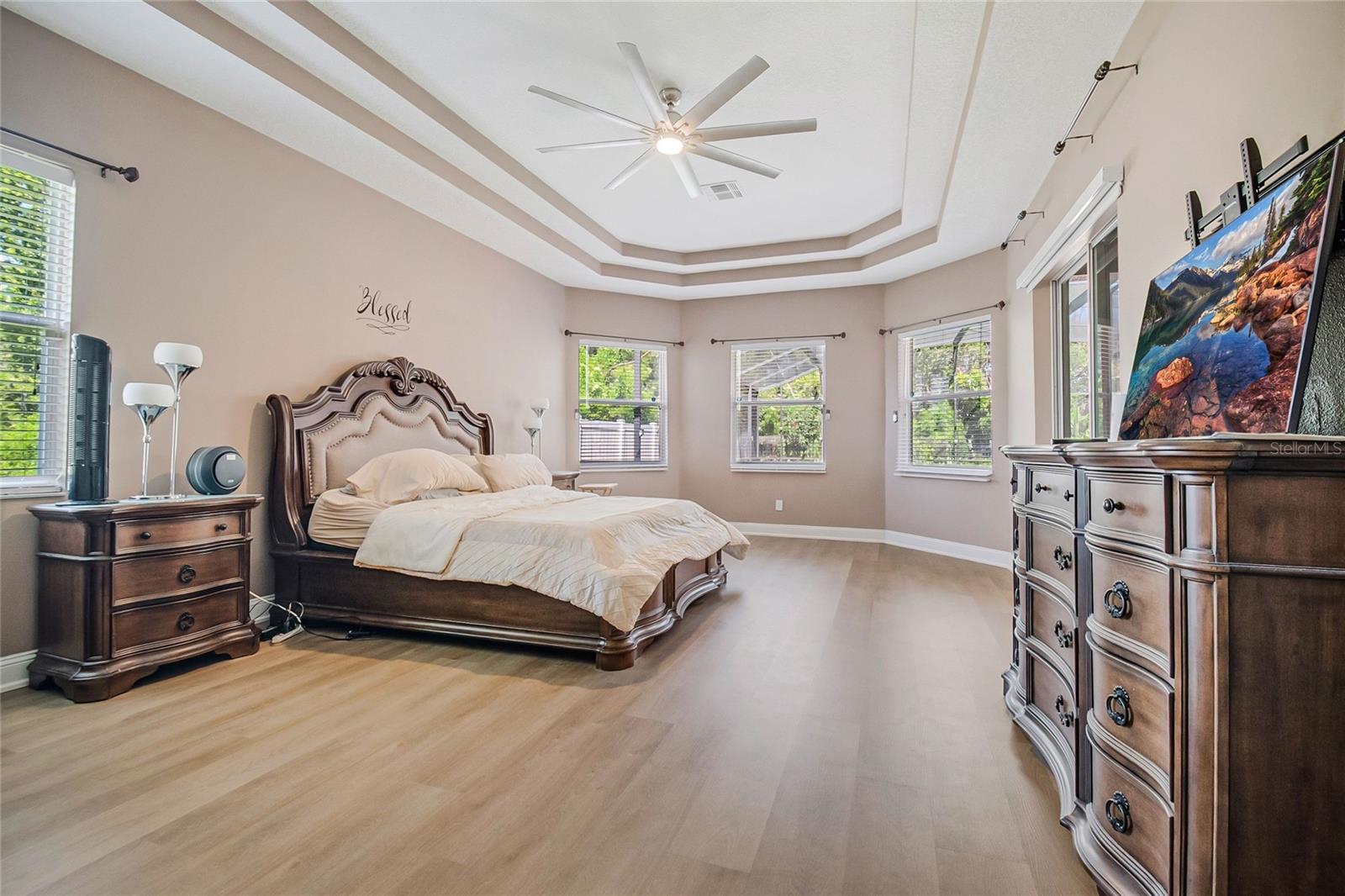 VISTA LAKES - Residential