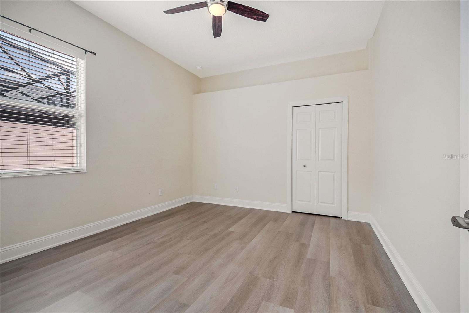 VISTA LAKES - Residential