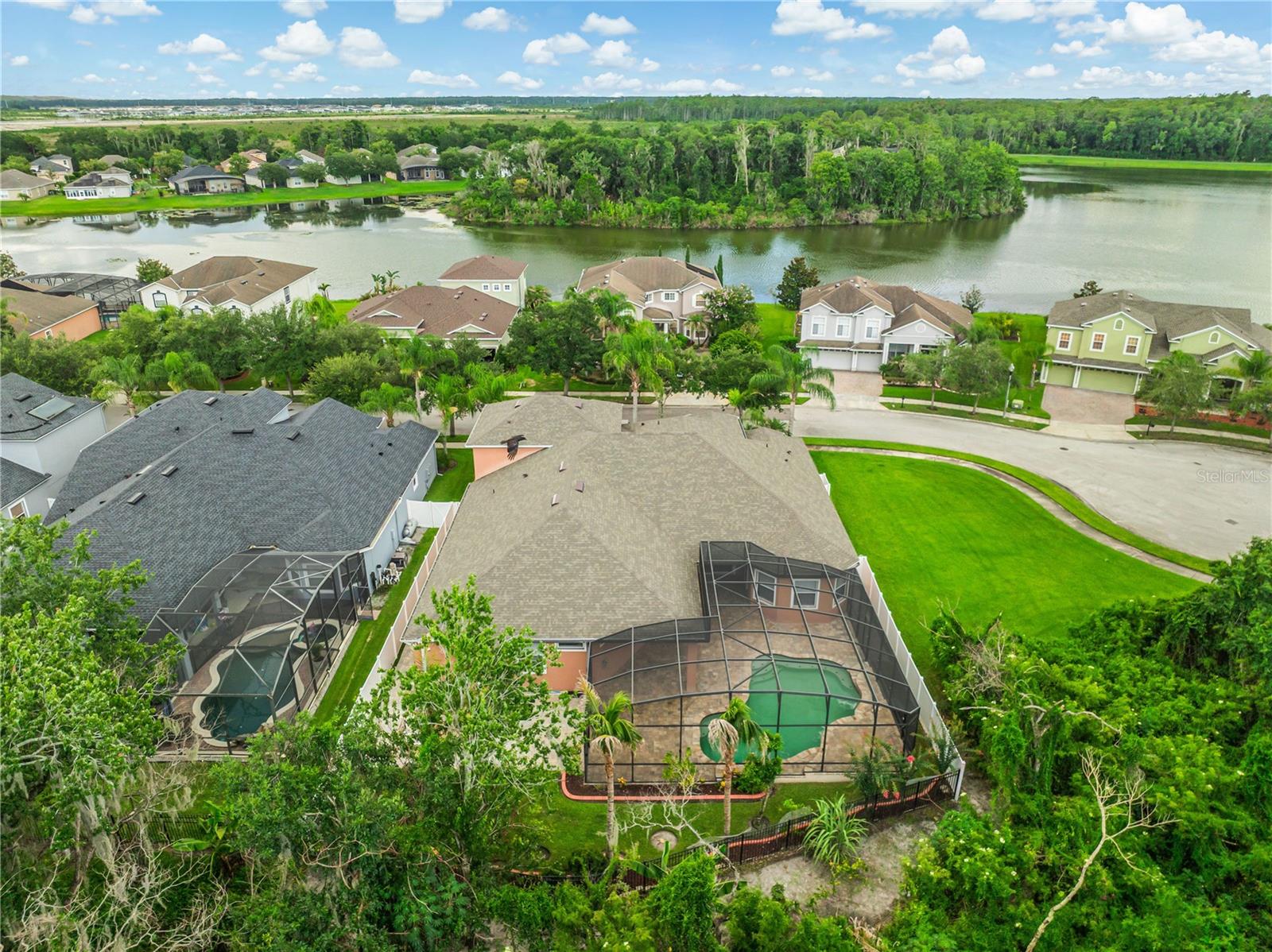 VISTA LAKES - Residential