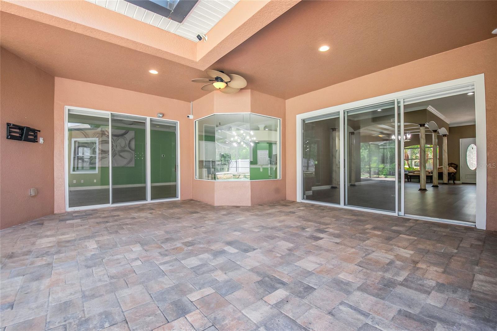 VISTA LAKES - Residential