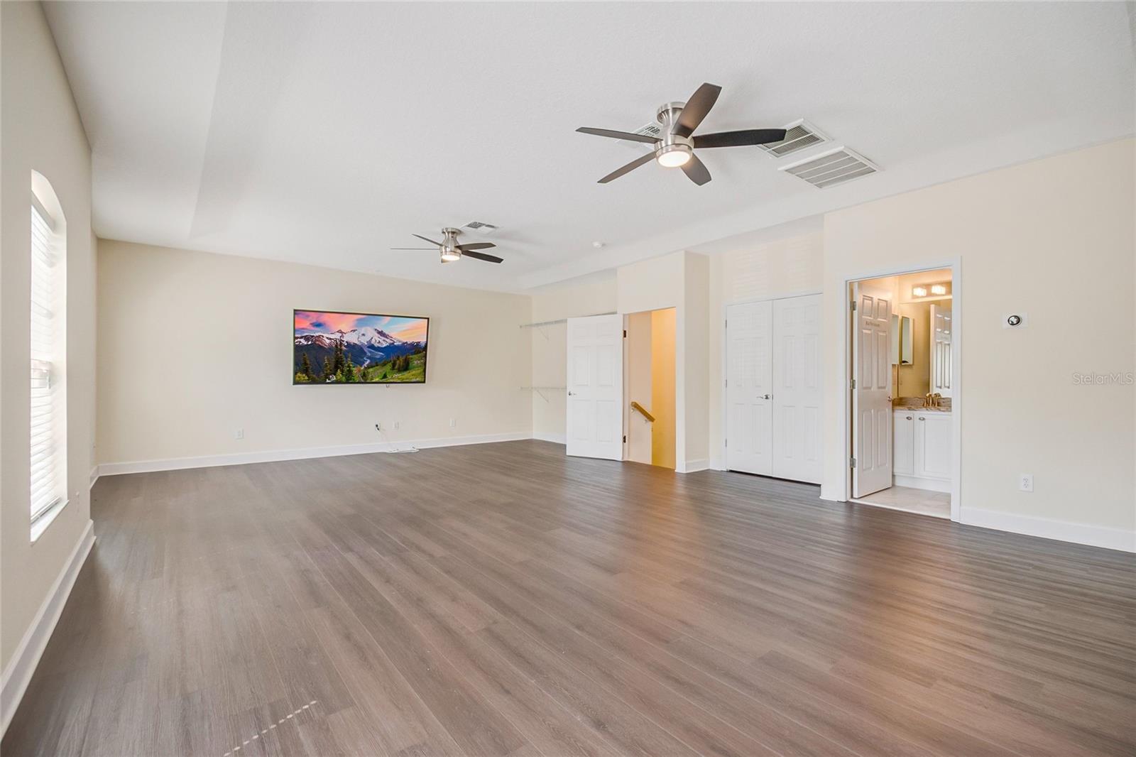 VISTA LAKES - Residential