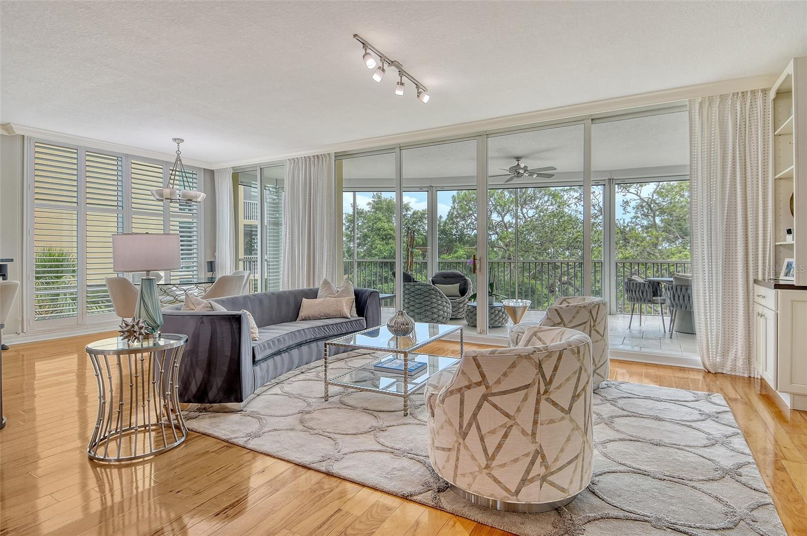 MERIDIAN AT THE OAKS PRESERVE - Residential