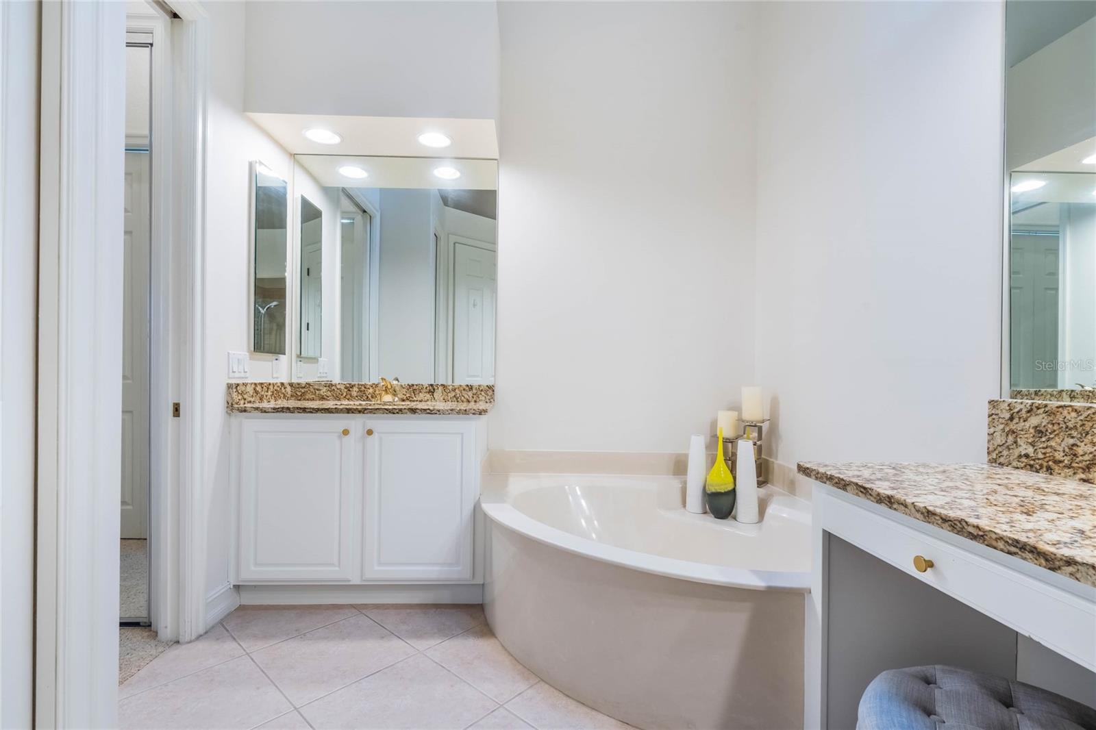 HOWEY IN HILLS MISSION CARMEL CONDO U - Residential