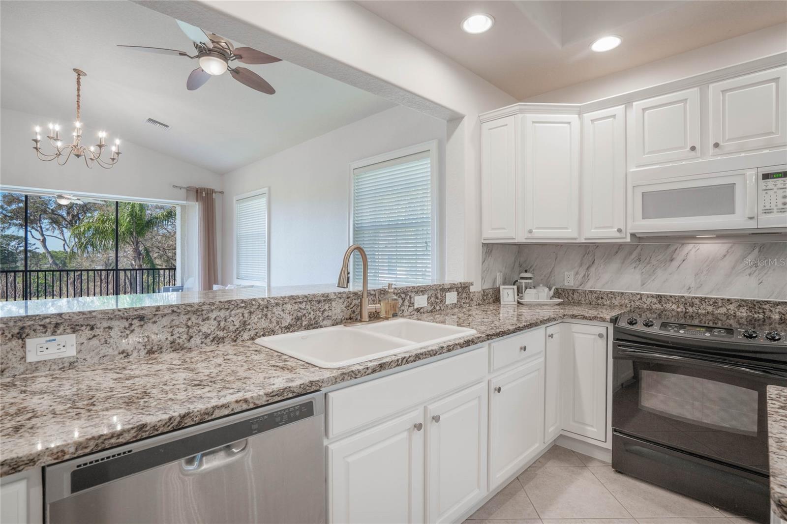 HOWEY IN HILLS MISSION CARMEL CONDO U - Residential