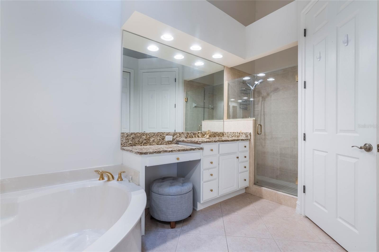 HOWEY IN HILLS MISSION CARMEL CONDO U - Residential