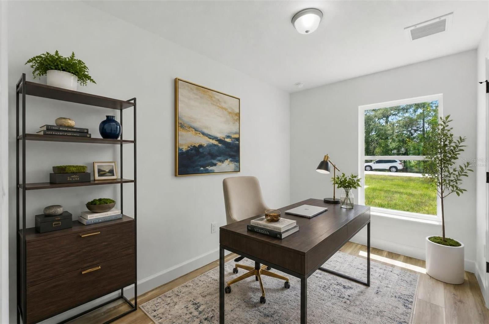 ROYAL HIGHLANDS - Residential