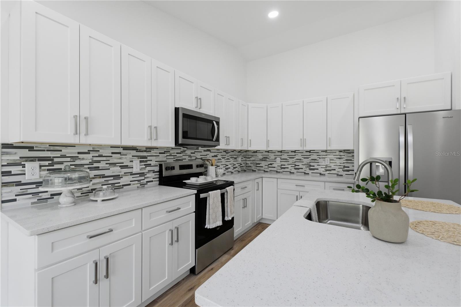 ROYAL HIGHLANDS - Residential