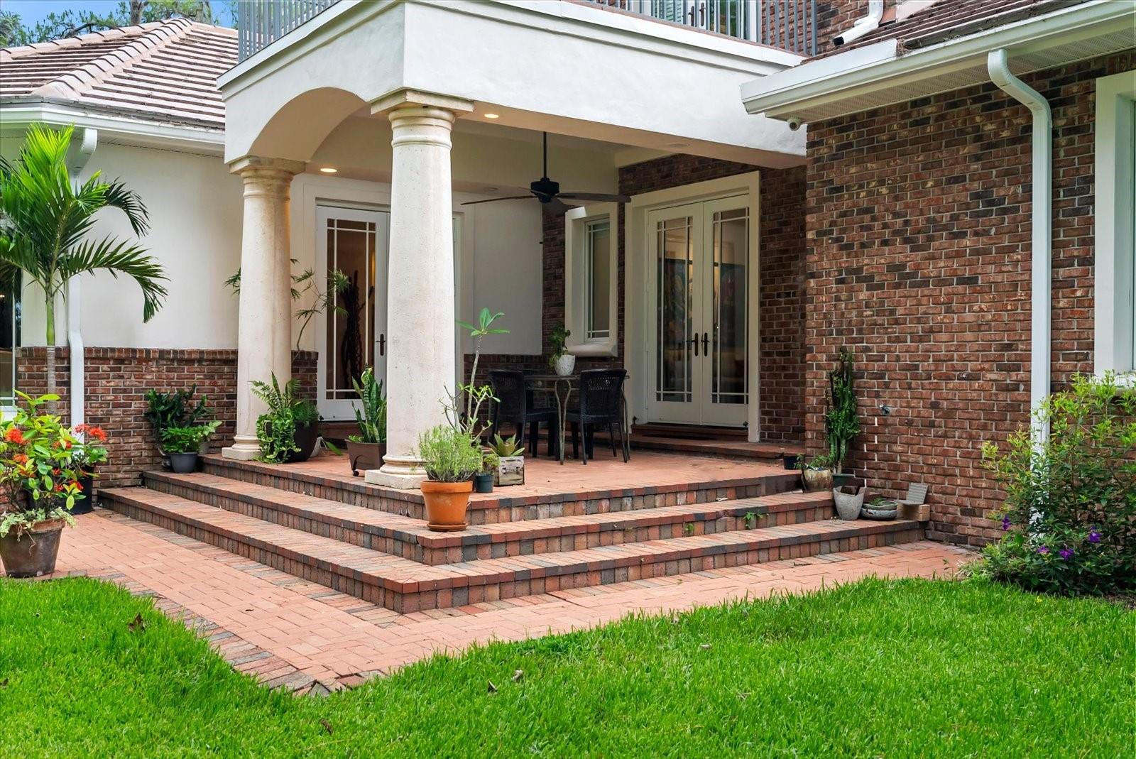 RIDGELAND - Residential