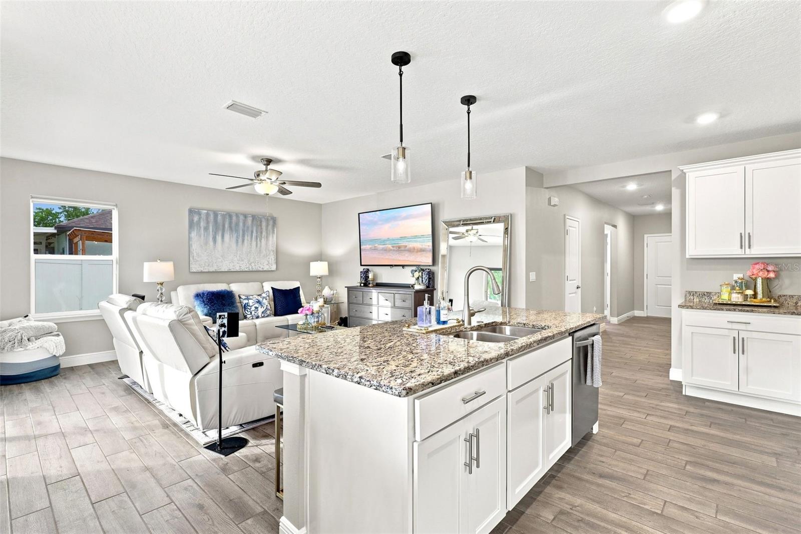 RIVERSIDE ESTATES - Residential