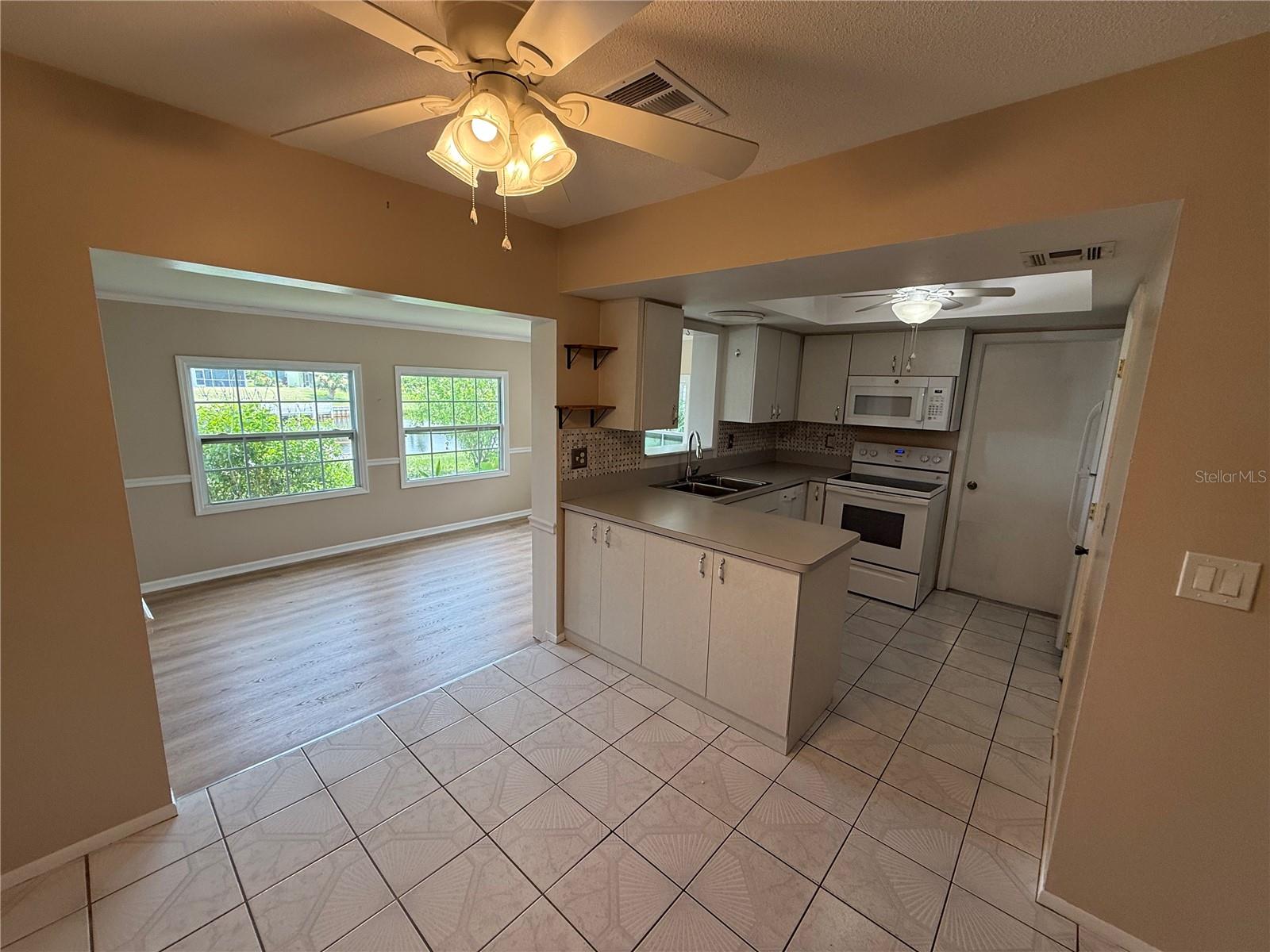 PORT CHARLOTTE SUB 42 - Residential Lease