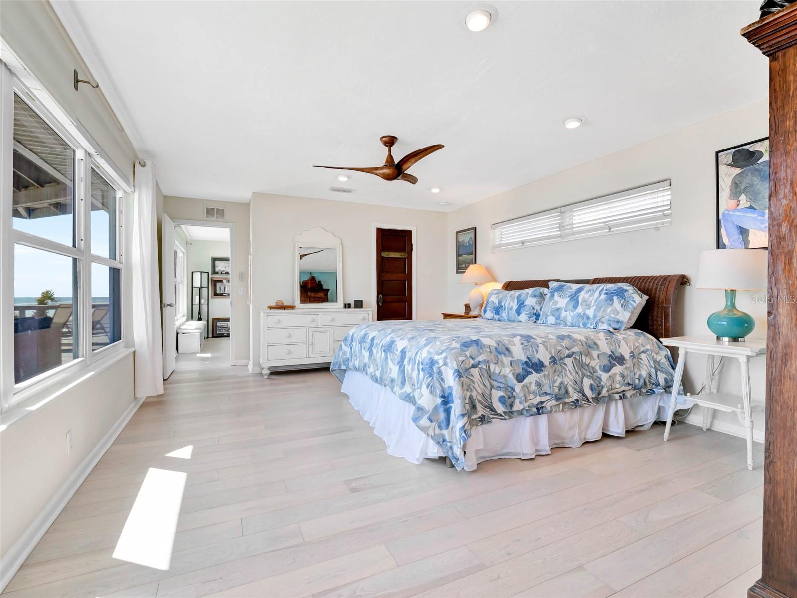 SILVER SANDS - Residential