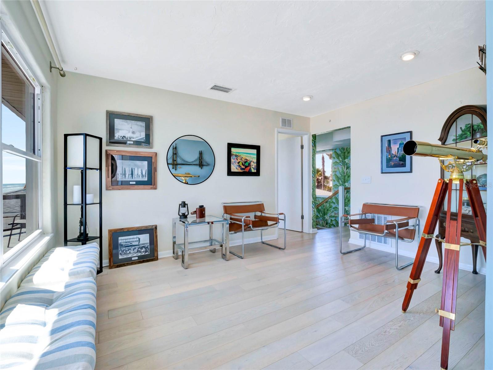 SILVER SANDS - Residential