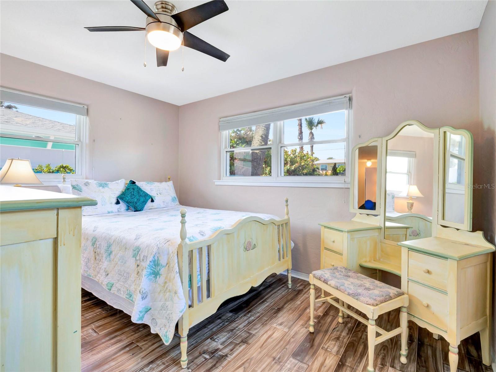 SILVER SANDS - Residential