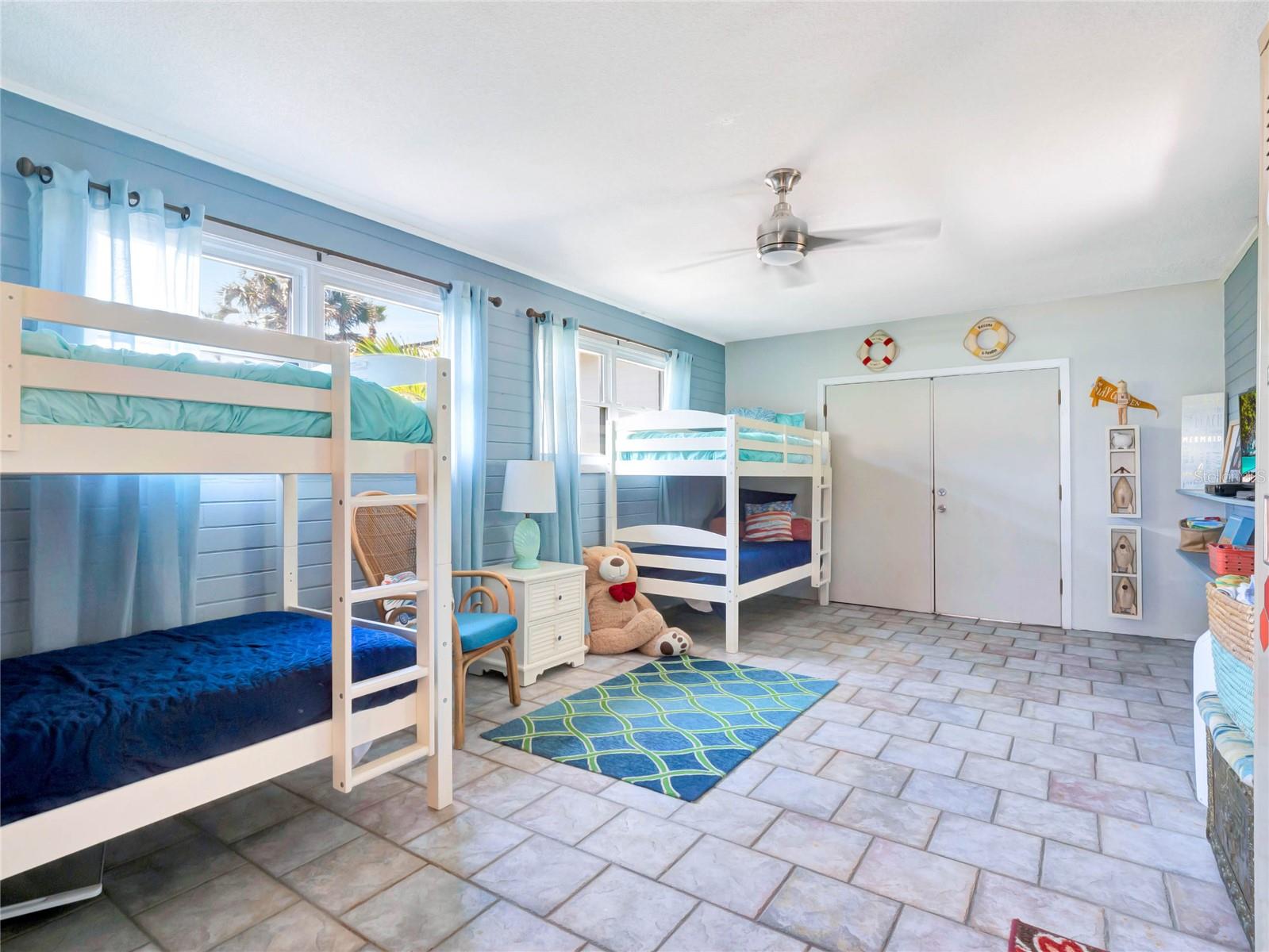 SILVER SANDS - Residential