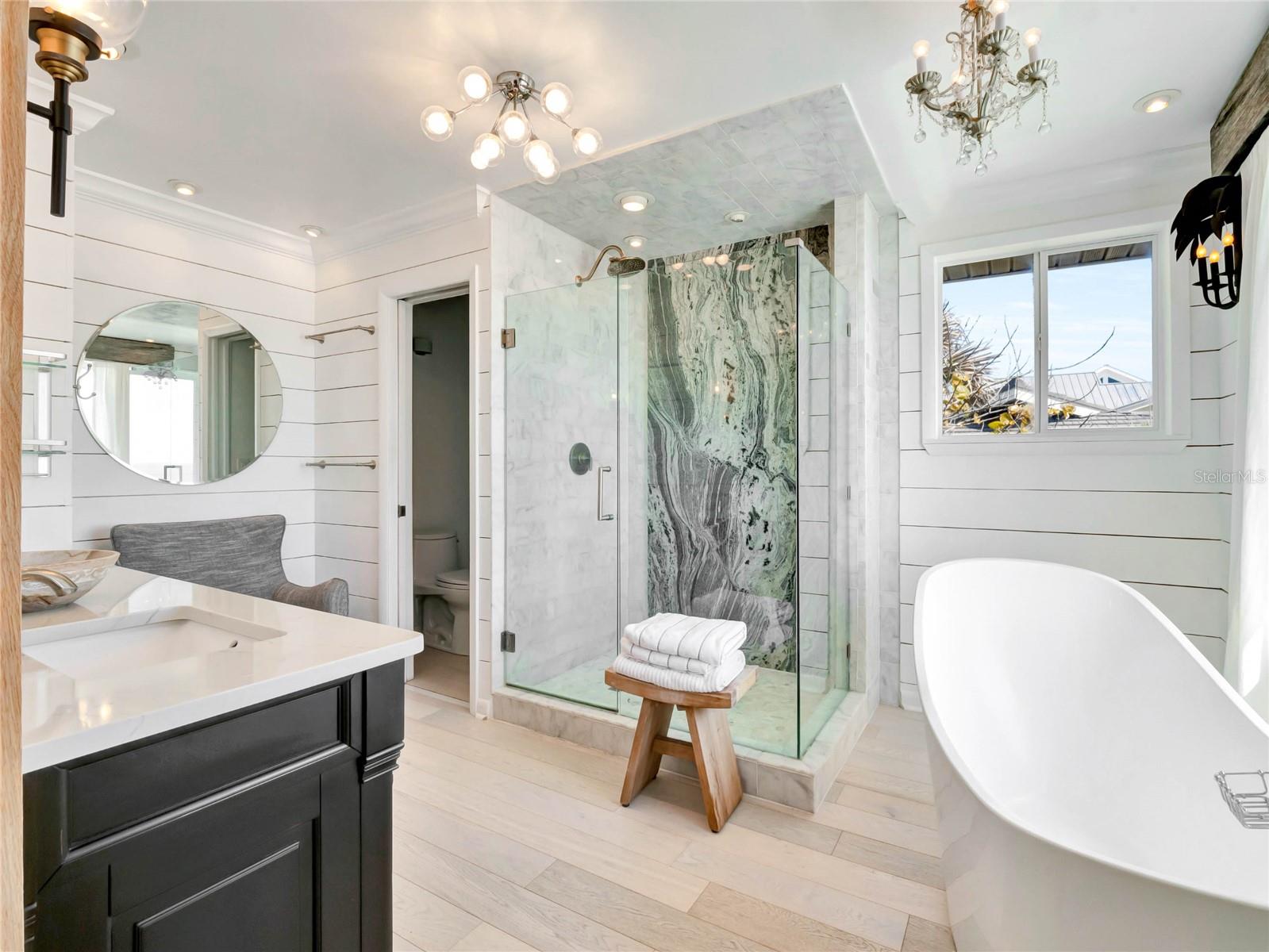 SILVER SANDS - Residential