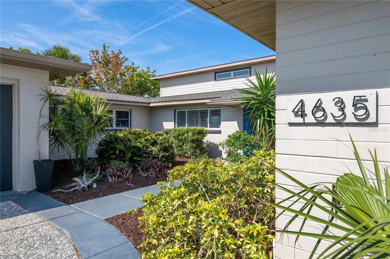 SILVER SANDS - Residential