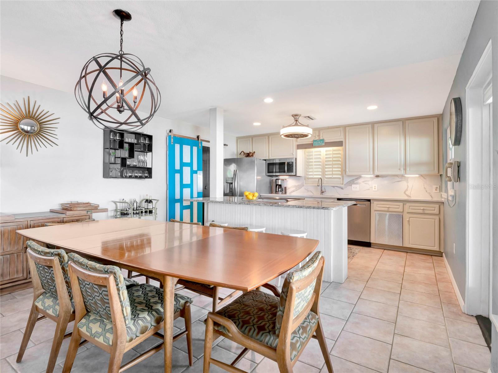 SILVER SANDS - Residential