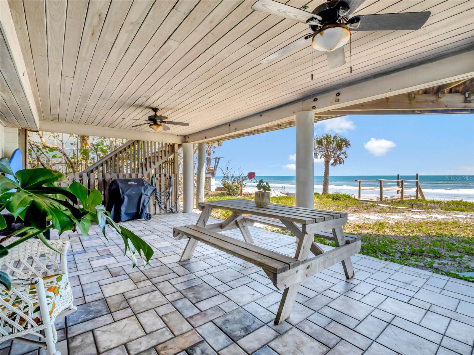SILVER SANDS - Residential