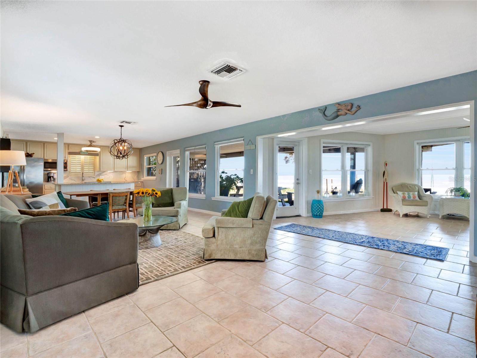 SILVER SANDS - Residential