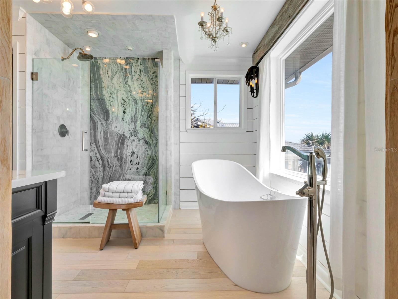 SILVER SANDS - Residential