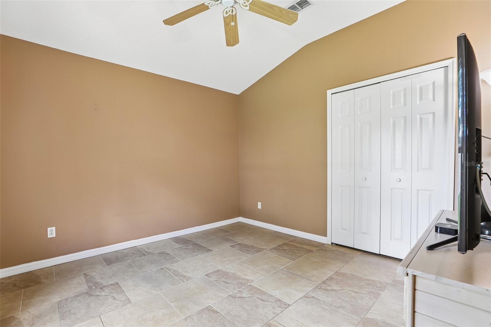 WINTERMERE POINTE - Residential