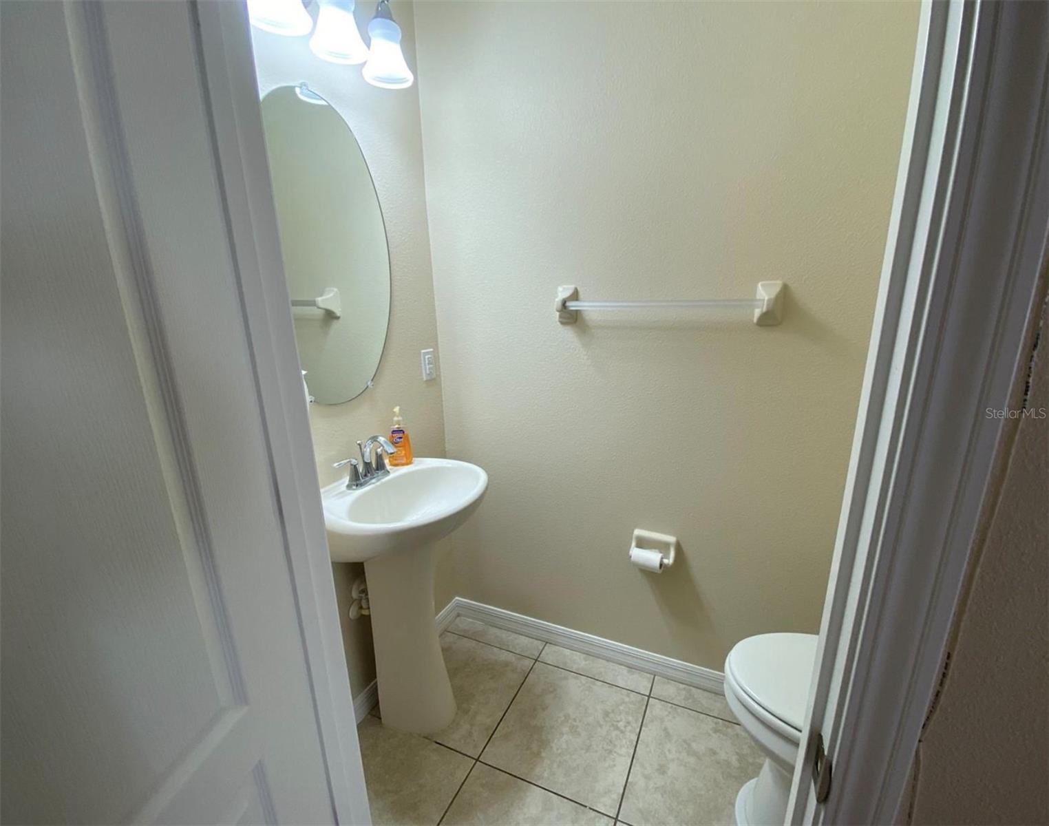 VERANDAH TWNHMS - Residential Lease