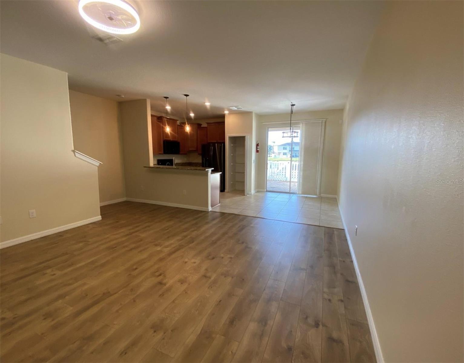 VERANDAH TWNHMS - Residential Lease