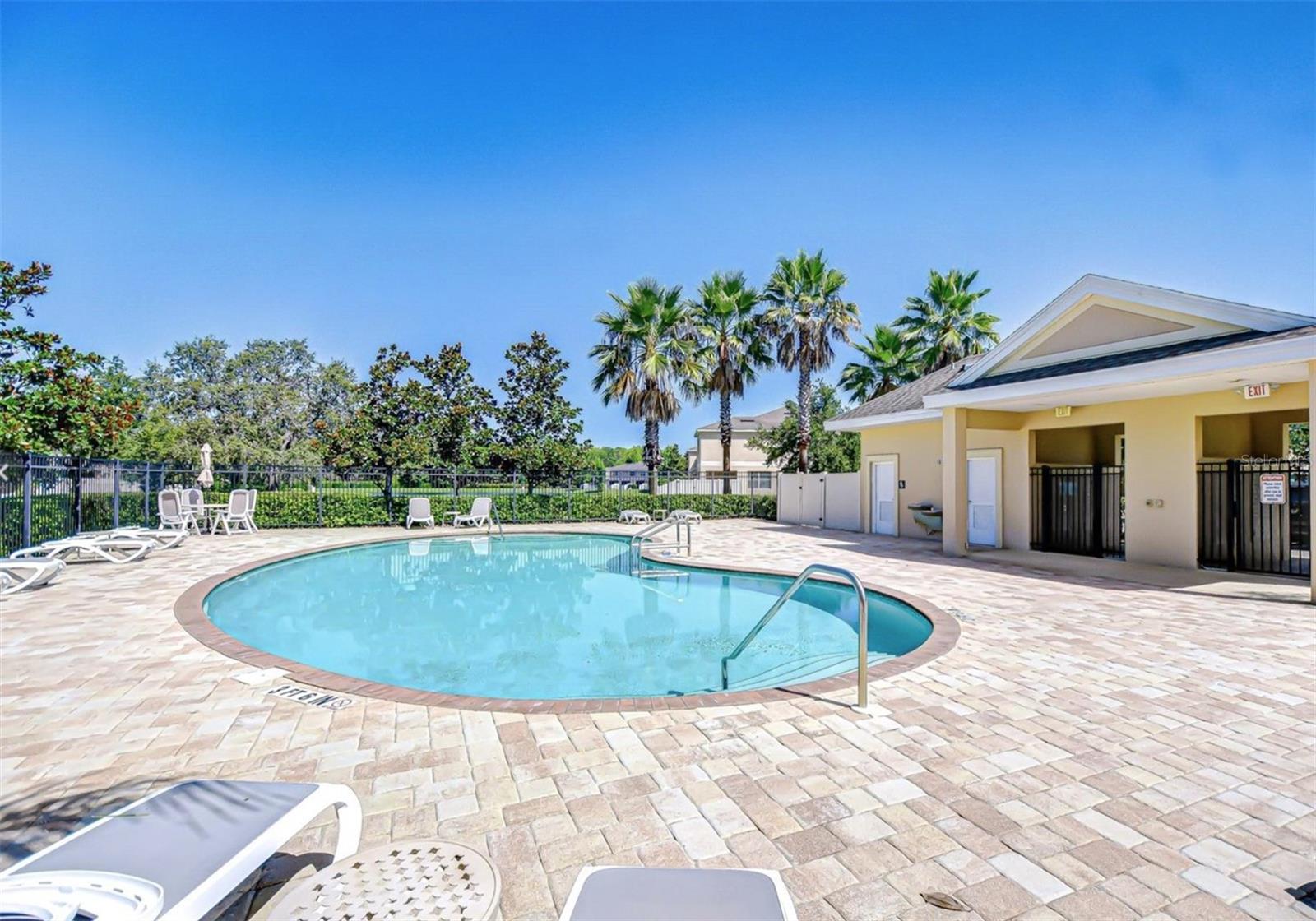 VERANDAH TWNHMS - Residential Lease