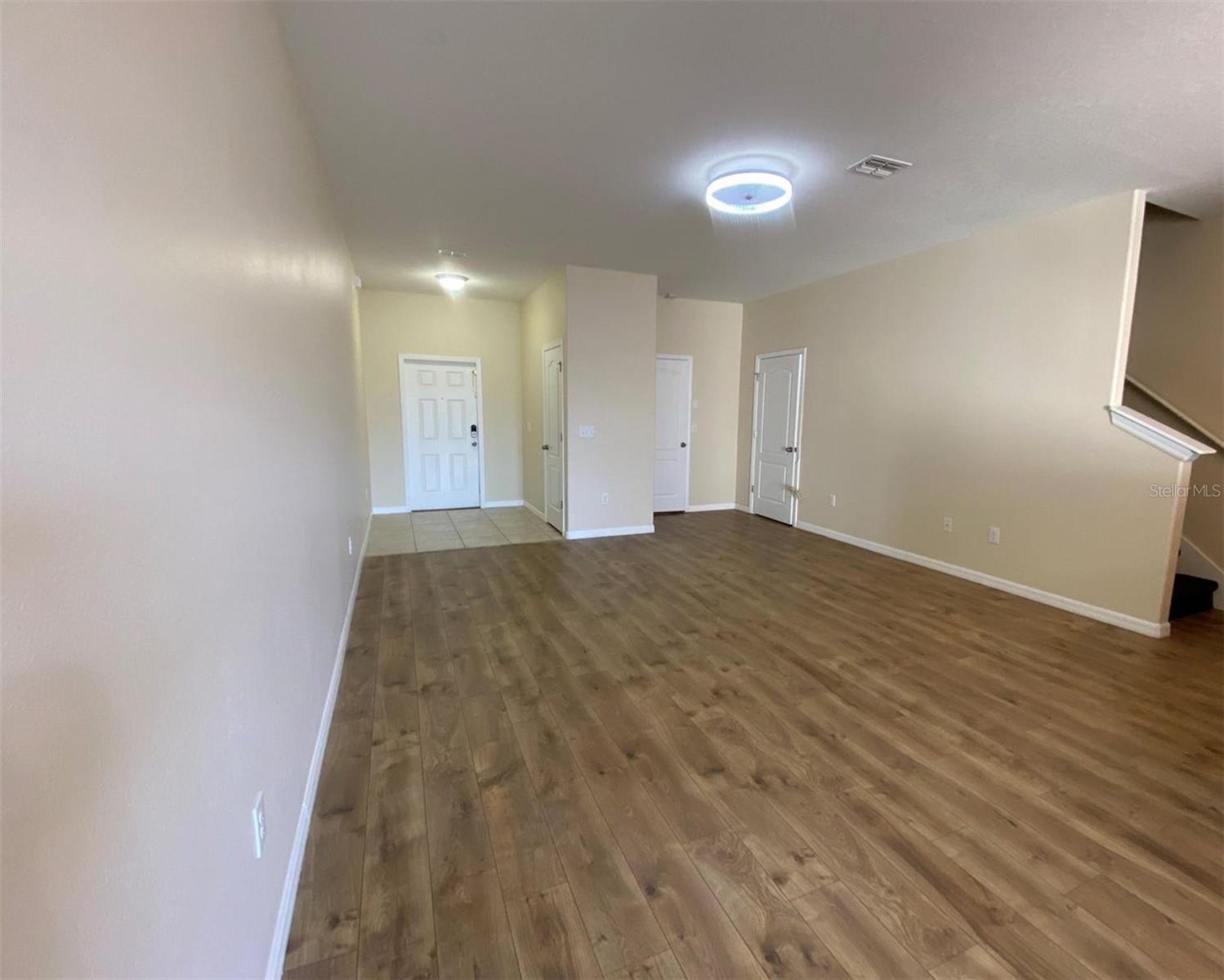 VERANDAH TWNHMS - Residential Lease