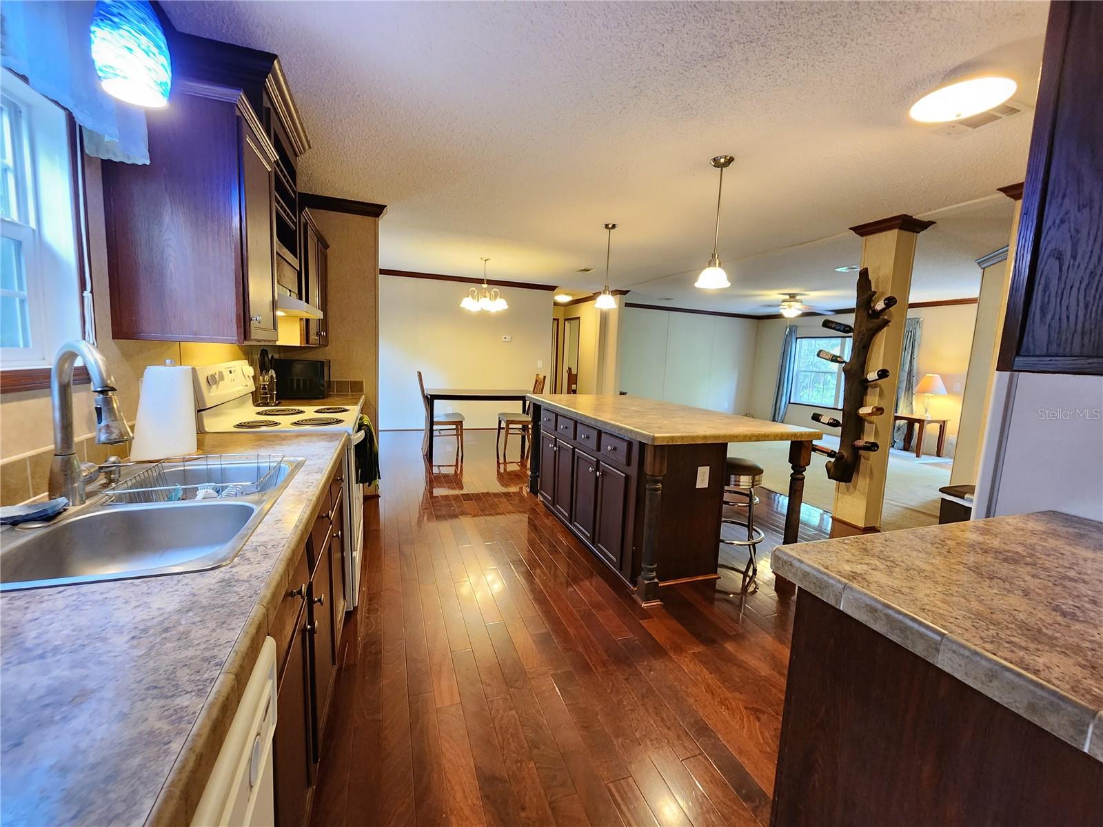 THREE RIVERS ESTATES - Residential