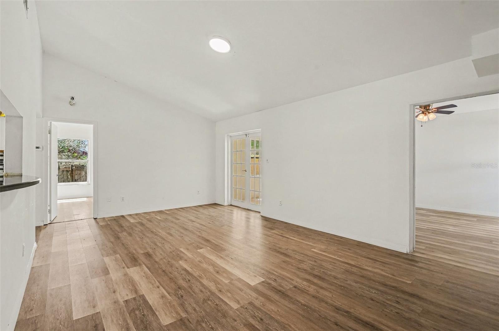 RAINTREE PLACE PH 01 - Residential