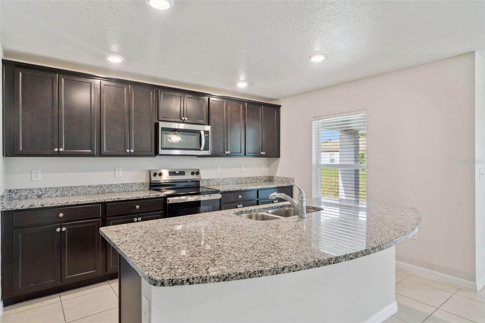 LAKE JACKSON RIDGE - Residential