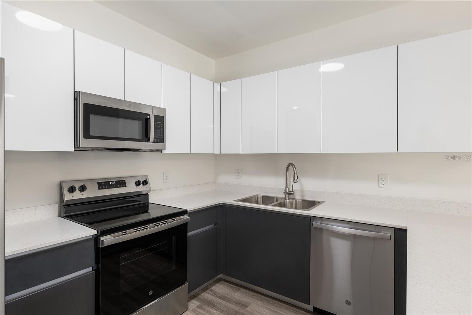 EAGLE TRACE TOWNHOMES CONDO - Residential