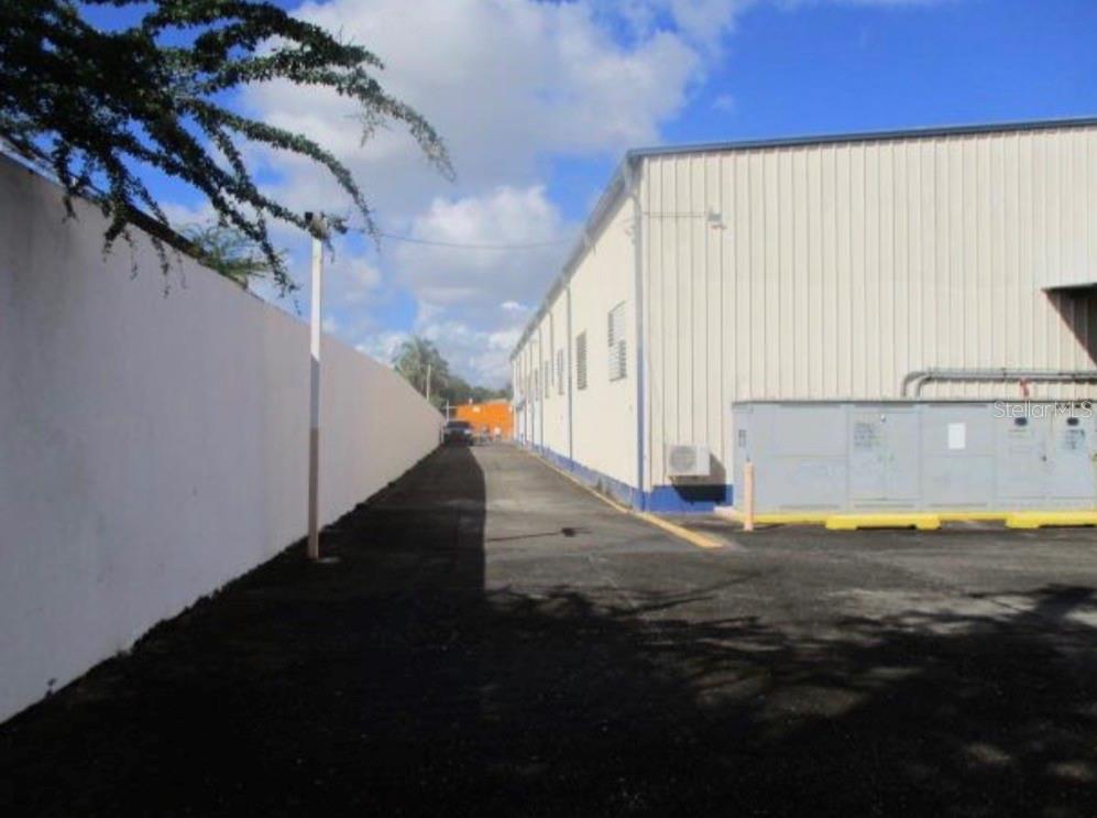 MARTIN GONZALEZ INDUSTRIAL PARK - Commercial Sale